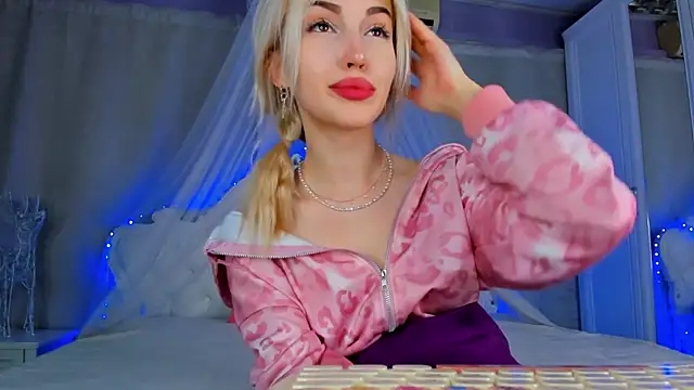 Snapshot of LisaFoxyMe chatting on 29, 5, 2026 LisaFoxyMe online show from 29, 5, 2026