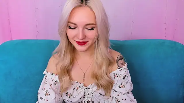 LisaFoxyMe online show from 5, 10, 2025