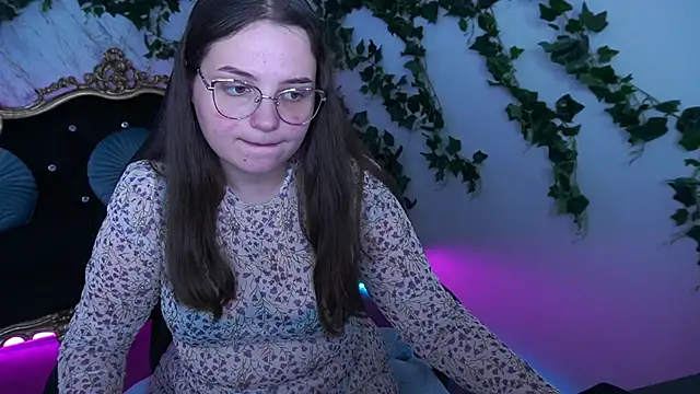 SophieDreamss online show from 8, 10, 2025