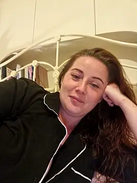 Snapshot of RosieMilff chatting on 5, 10, 2025 RosieMilff online show from 5, 10, 2025