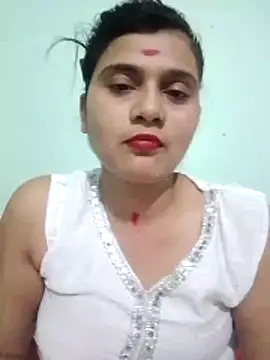 Snapshot of Kavya-Tiwari chatting on 18, 5, 2026 Kavya-Tiwari online show from 18, 5, 2026