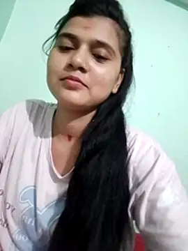 Snapshot of Kavya-Tiwari chatting on 29, 5, 2026 Kavya-Tiwari online show from 29, 5, 2026