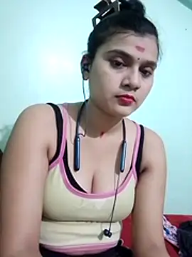Snapshot of Kavya-Tiwari chatting on 15, 6, 2026 Kavya-Tiwari online show from 15, 6, 2026