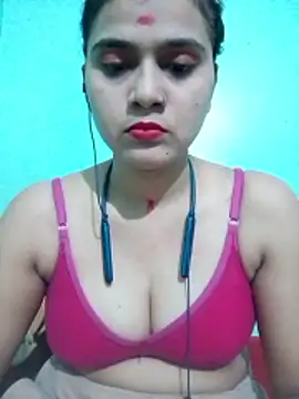 Snapshot of Kavya-Tiwari chatting on 12, 6, 2026 Kavya-Tiwari online show from 12, 6, 2026