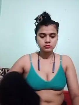 Snapshot of Kavya-Tiwari chatting on 7, 6, 2026 Kavya-Tiwari online show from 7, 6, 2026