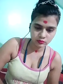 Snapshot of Kavya-Tiwari chatting on 21, 5, 2026 Kavya-Tiwari online show from 21, 5, 2026