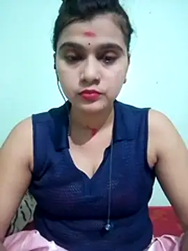Snapshot of Kavya-Tiwari chatting on 19, 6, 2026 Kavya-Tiwari online show from 19, 6, 2026