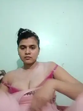 Snapshot of Kavya-Tiwari chatting on 20, 5, 2026 Kavya-Tiwari online show from 20, 5, 2026