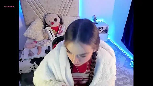 Mia Victoria22 online show from 22, 4, 2026