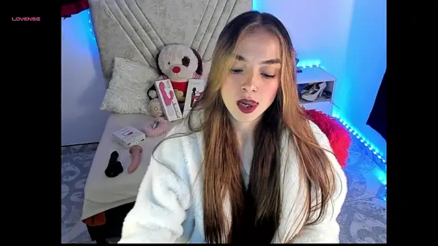 Snapshot of Mia_Victoria22 chatting on 4, 5, 2026 Mia Victoria22 online show from 4, 5, 2026