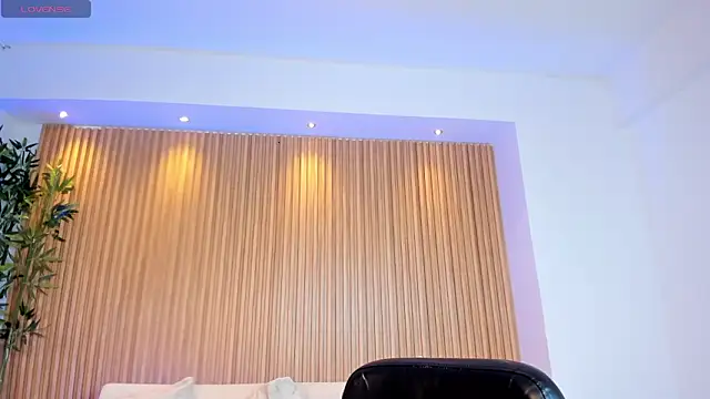 MadisonAnngel online show from 23, 11, 2025