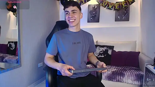 AdrianRinaldi online show from 11, 10, 2025