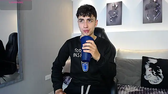 AdrianRinaldi online show from 10, 11, 2025