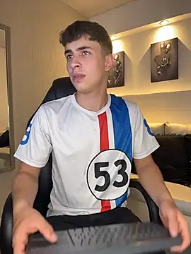 AdrianRinaldi online show from 7, 4, 2026