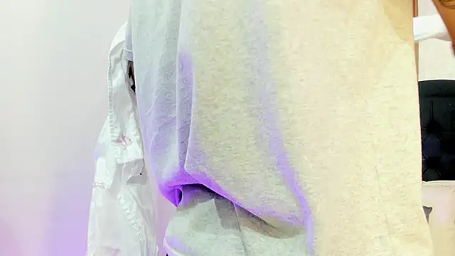 Hisoka 011 online show from 5, 2, 2026