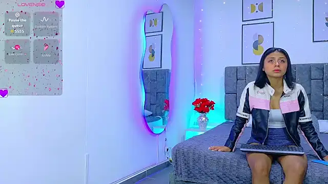 Soffia Konig  online show from 5, 3, 2026