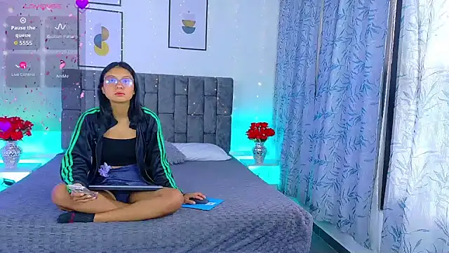 Soffia Konig  online show from 18, 3, 2026