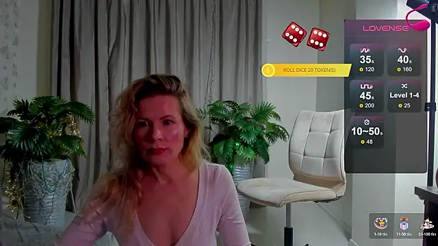 Julia Giulia online show from 9, 3, 2026