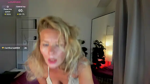 Julia Giulia online show from 12, 7, 2026