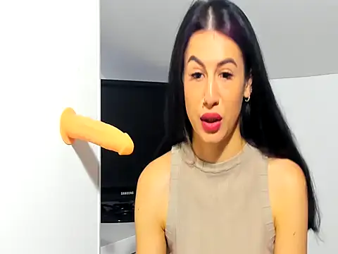 Snapshot of cuteeliza1 chatting on 27, 11, 2025 cuteeliza1 online show from 27, 11, 2025