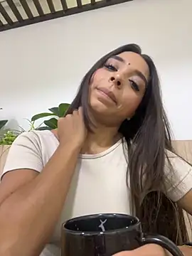 AnnyVega  online show from 4, 11, 2025