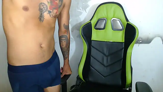 Snapshot of sensualduo chatting on 11, 3, 2025 sensualduo online show from 11, 3, 2025