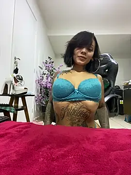 Snapshot of kahpoliver chatting on 2, 6, 2026 kahpoliver online show from 2, 6, 2026