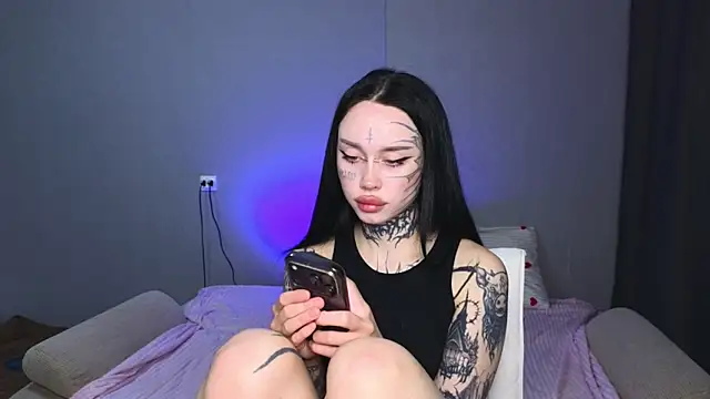 Snapshot of Somniyaa chatting on 7, 5, 2026 Somniyaa online show from 7, 5, 2026