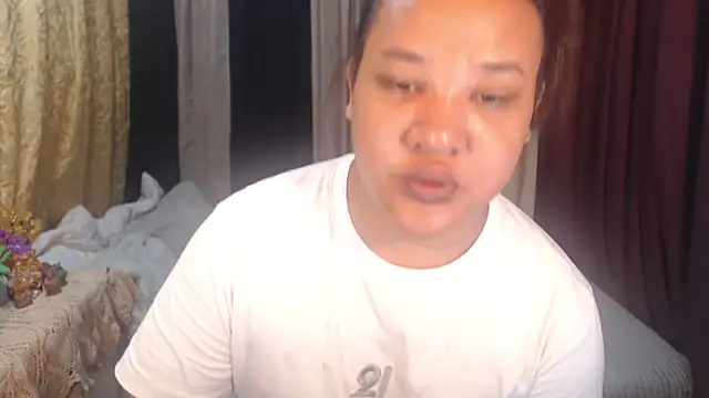 Hotcum ella online show from 18, 3, 2026