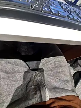 YoursThickDick online show from 28, 4, 2026