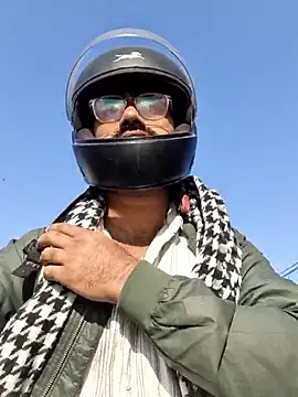 YoursThickDick online show from 17, 1, 2026