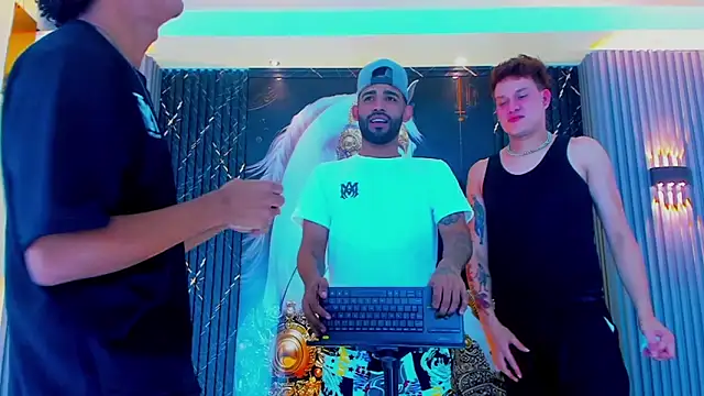 Extreme boys online show from 27, 9, 2025
