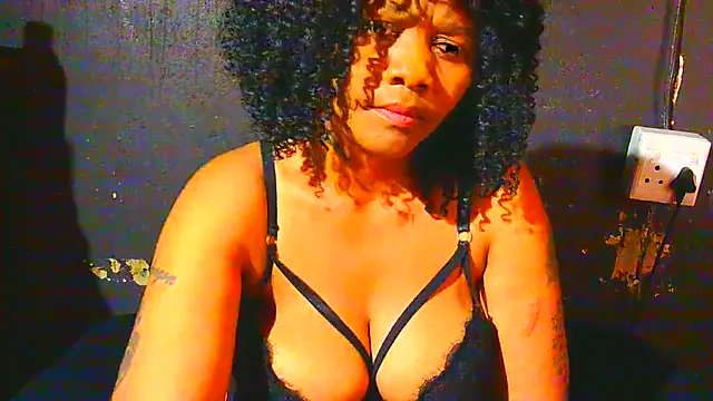 Augustine-Blooomxx online show from 14, 11, 2025