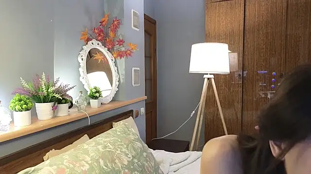 okerriella online show from 8, 11, 2025