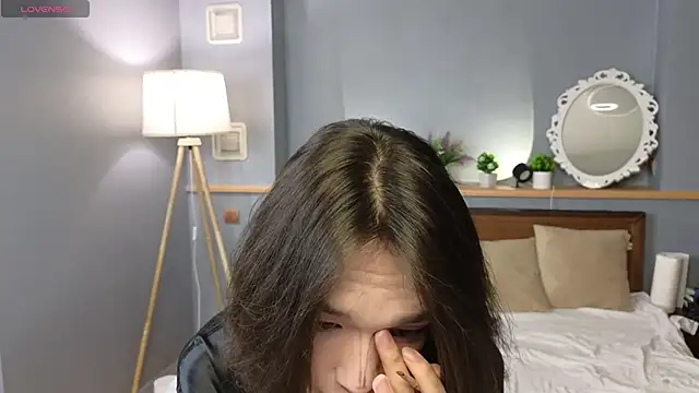 okerriella online show from 16, 10, 2025