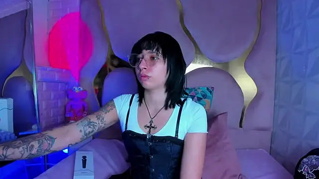 Niina Sissy online show from 4, 4, 2026