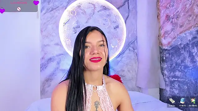 Snapshot of RoxanaBorns_ chatting on 10, 10, 2025 RoxanaBorns online show from 10, 10, 2025