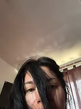 Snapshot of RoxanaBorns_ chatting on 9, 2, 2026 RoxanaBorns online show from 9, 2, 2026