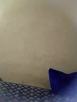 Snapshot of moroooooooo12 chatting on 2, 10, 2025 moroooooooo12 online show from 2, 10, 2025