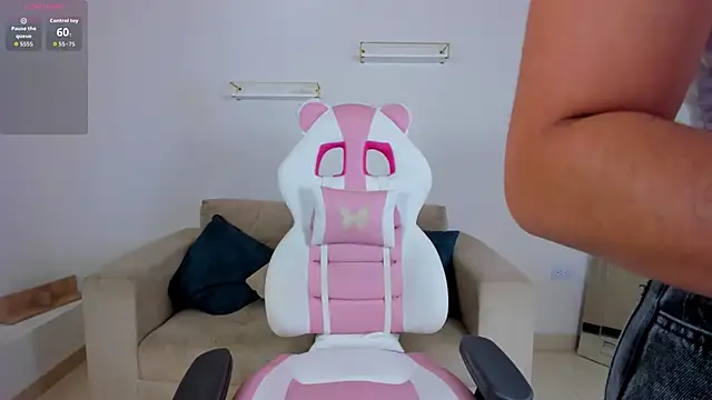 april smiith online show from 4, 3, 2026