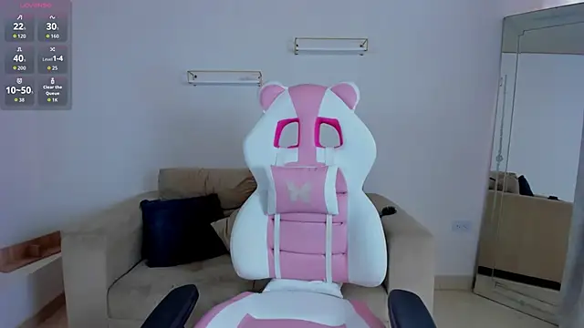 april smiith online show from 10, 3, 2026