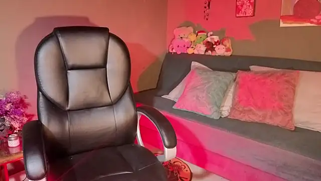 GaiaJoness online show from 28, 11, 2025