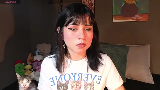 Snapshot of GaiaJoness chatting on 4, 11, 2025 GaiaJoness online show from 4, 11, 2025