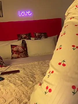 Snapshot of OnlyRima chatting on 25, 11, 2025 OnlyRima online show from 25, 11, 2025