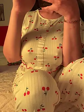 Snapshot of OnlyRima chatting on 27, 11, 2025 OnlyRima online show from 27, 11, 2025