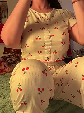 Snapshot of OnlyRima chatting on 1, 12, 2025 OnlyRima online show from 1, 12, 2025