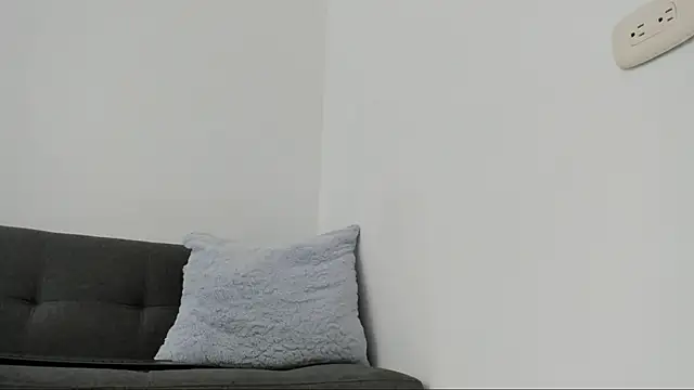 Snapshot of lara_and_danny chatting on 30, 10, 2025 lara and danny online show from 30, 10, 2025