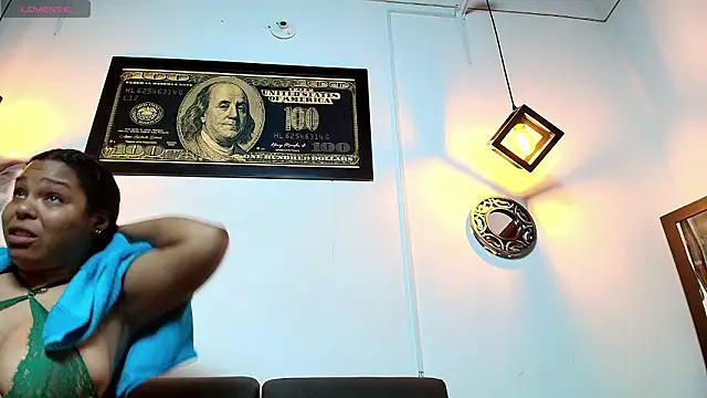 naomi campbel  online show from 5, 2, 2026