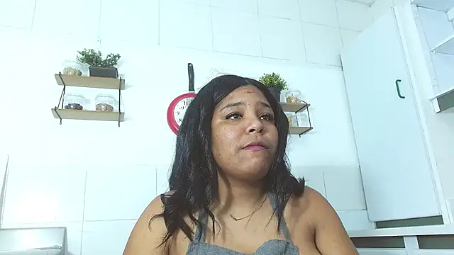 naomi campbel  online show from 29, 10, 2025