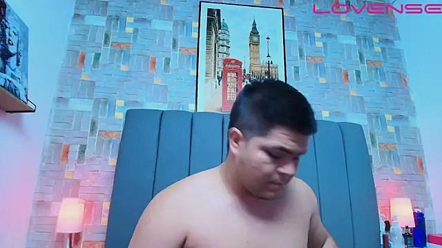 naomi campbel  online show from 18, 3, 2026